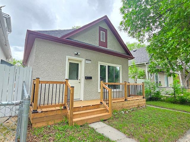 House for sale in East St. Paul, Manitoba