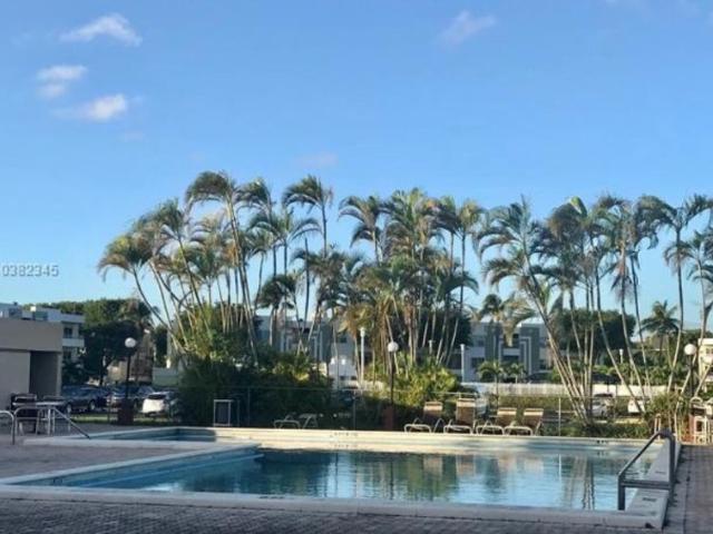 Room for rent in Kendall, Florida