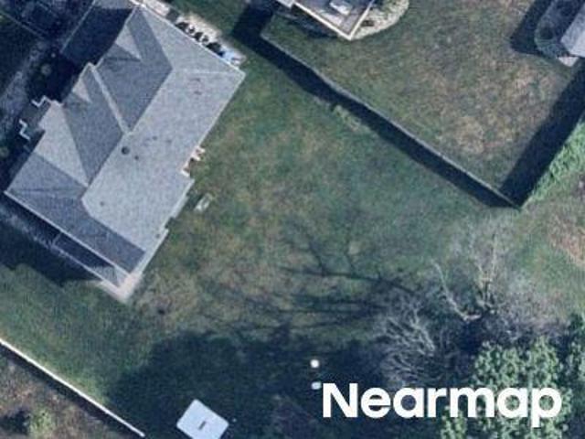 House for sale in Avenel, New Jersey