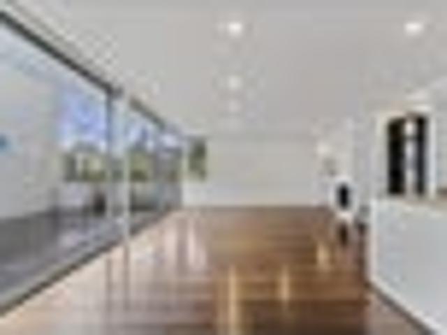 Townhouse for rent in Meadowbank, Ōrākei