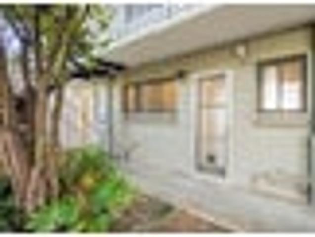 Apartment for rent in Newmarket