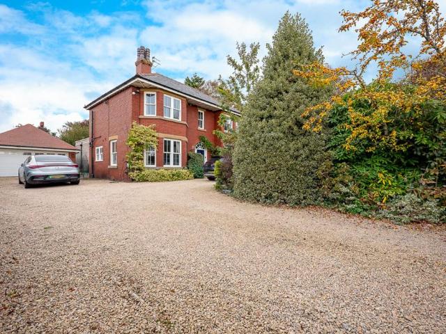 House for rent in Roby Mill, Lancashire