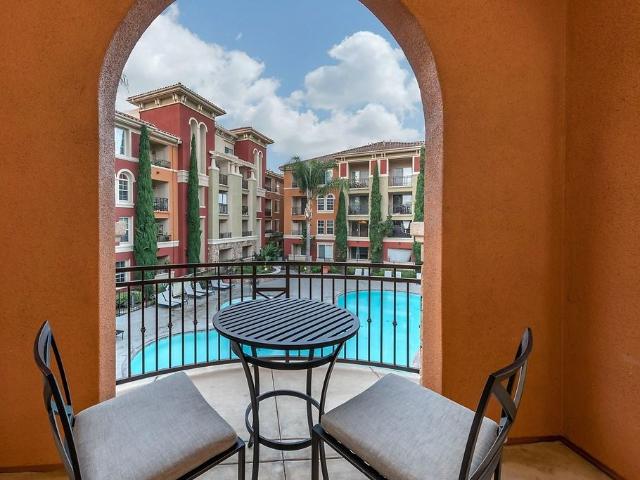 Apartment for rent in Orange, California