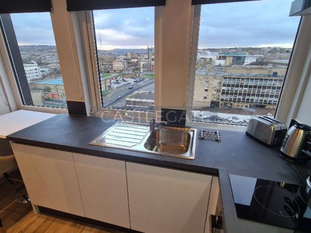 Studio for rent in Huddersfield, West Yorkshire