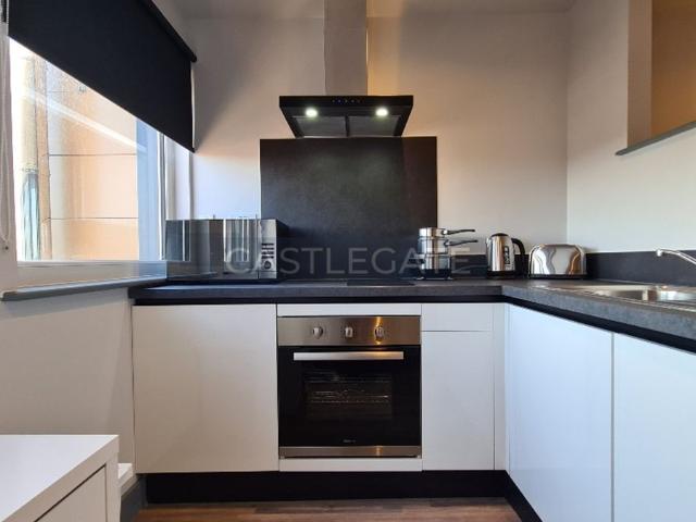 Studio for rent in Huddersfield, West Yorkshire