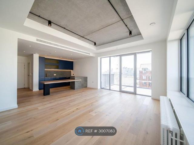House for rent in Blackwall, Greater London