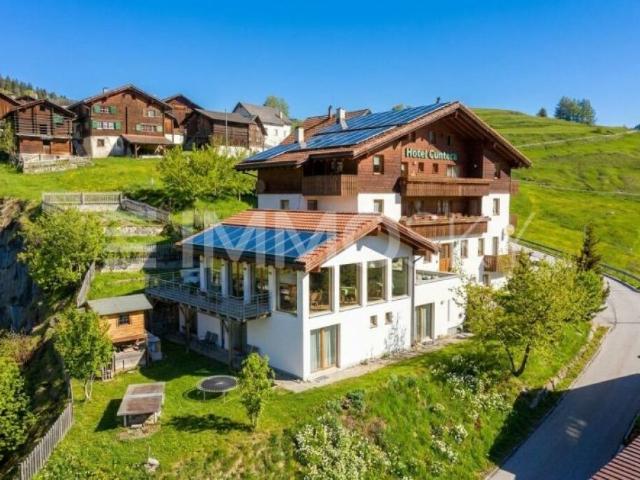 Mehrfamilienhaus kaufen in Medel (Lucmagn), Graubünden