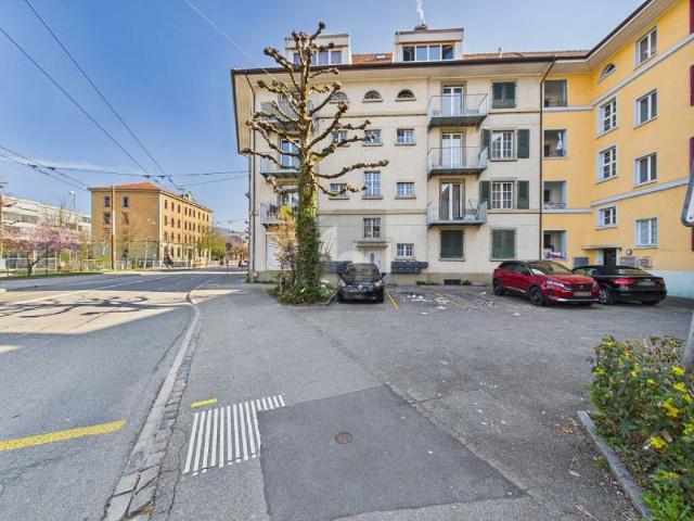 Mehrfamilienhaus kaufen in Biel, Bern