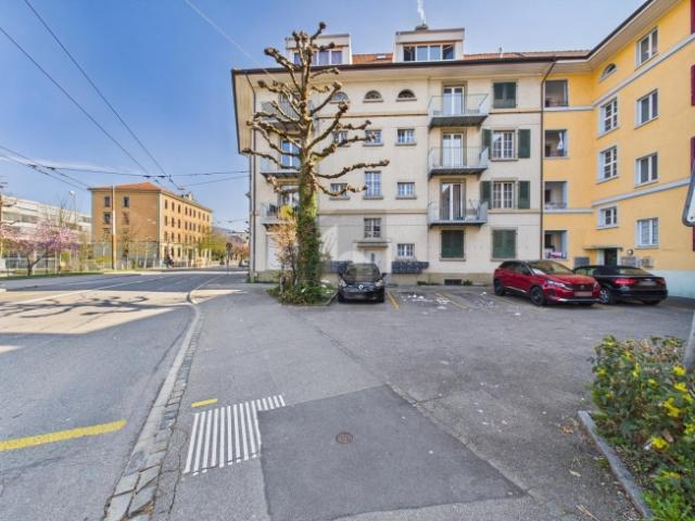 Mehrfamilienhaus kaufen in Biel, Bern