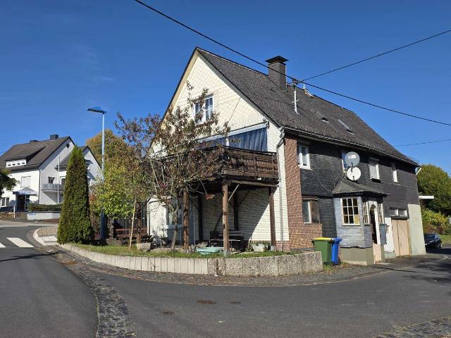 Haus kaufen in Burbach, Eifelkreis Bitburg-Prüm