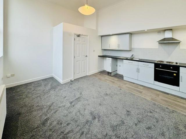 Apartment for rent in Millbay, Mount Wise
