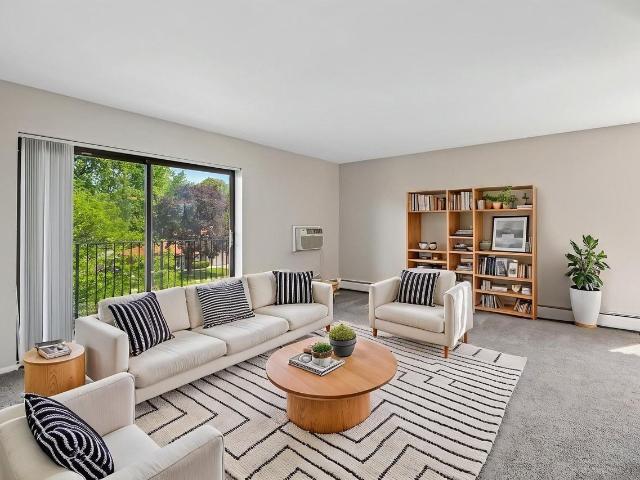 Apartment for rent in Aurora, Illinois
