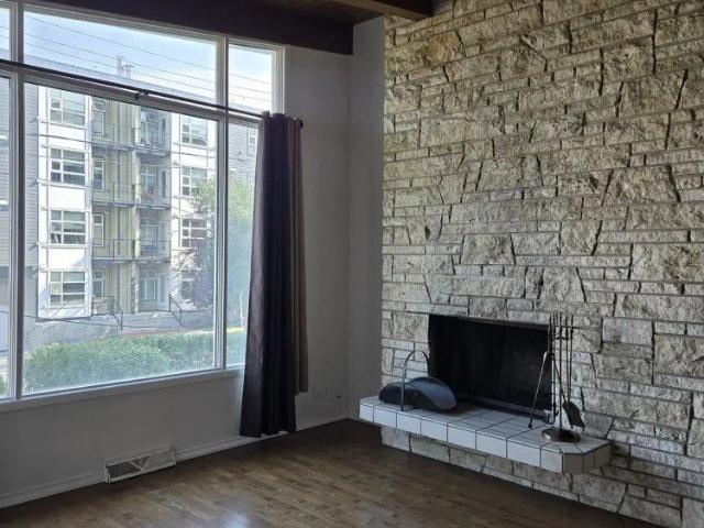 Townhouse for rent in Bridgeland/Riverside, Calgary