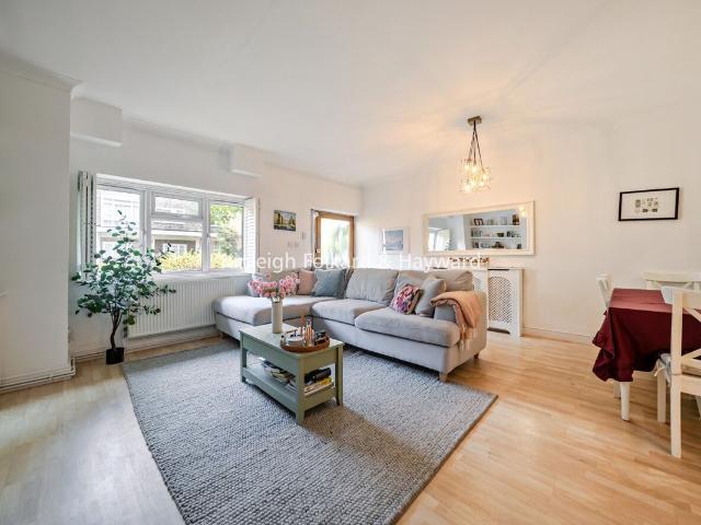 Apartment for rent in Kennington, Greater London