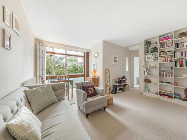 Studio for rent in Kennington, Greater London