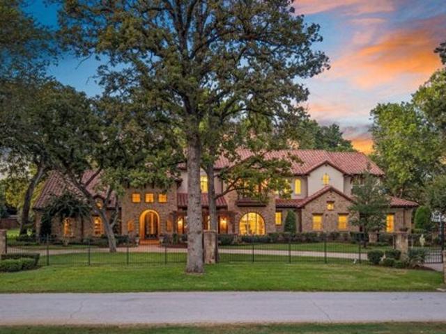 House for sale in Colleyville, Texas