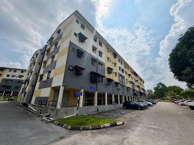 Apartment for sale in Kajang, Langat