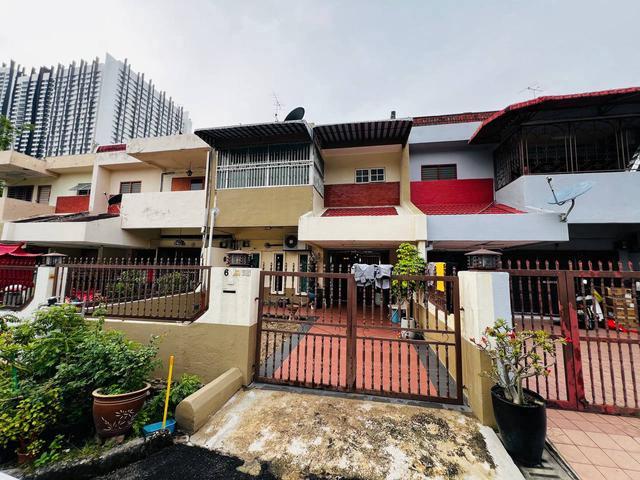 Terraced House for sale in Country Heights Damansara, Kuala Lumpur