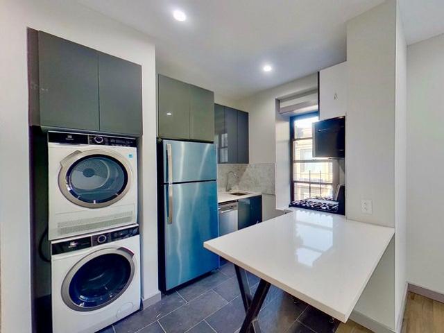 Room for rent in Arverne, New York