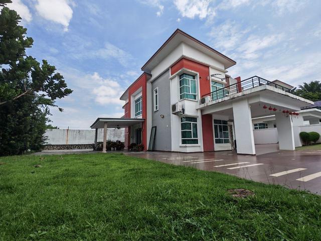 Bungalow for sale in Paya Rumput
