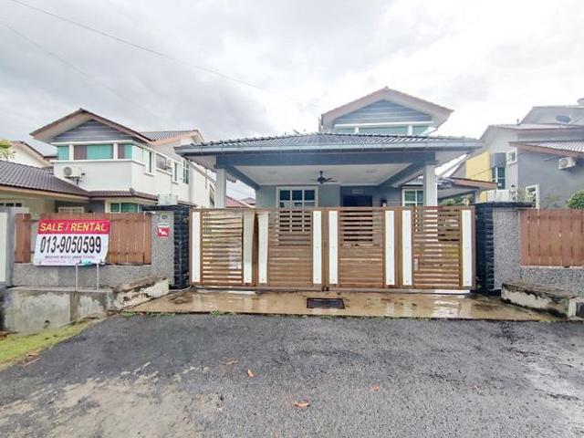 Bungalow for sale in Durian Tunggal, Malaka