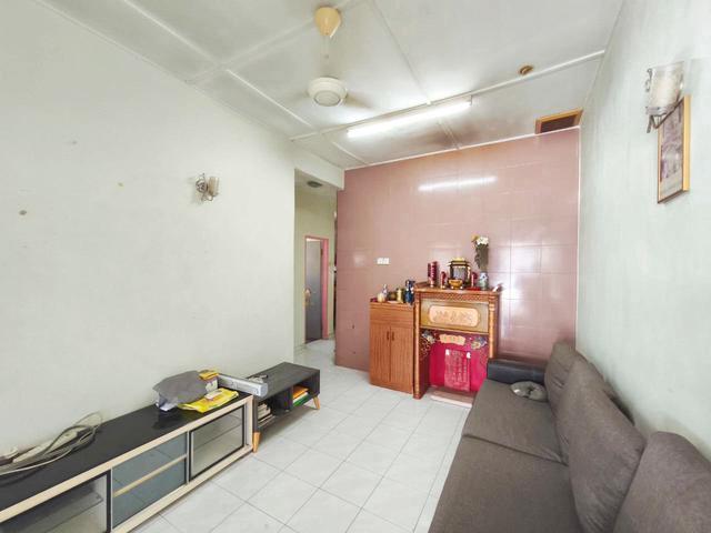 Terraced House for sale in Malaka