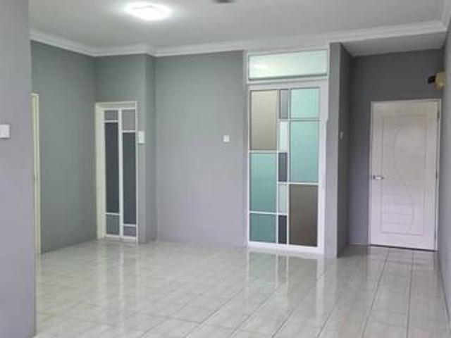 Apartment for sale in Petaling, Damansara Damai