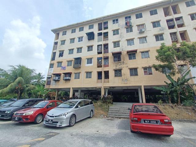 Apartment for sale in Kajang, Langat
