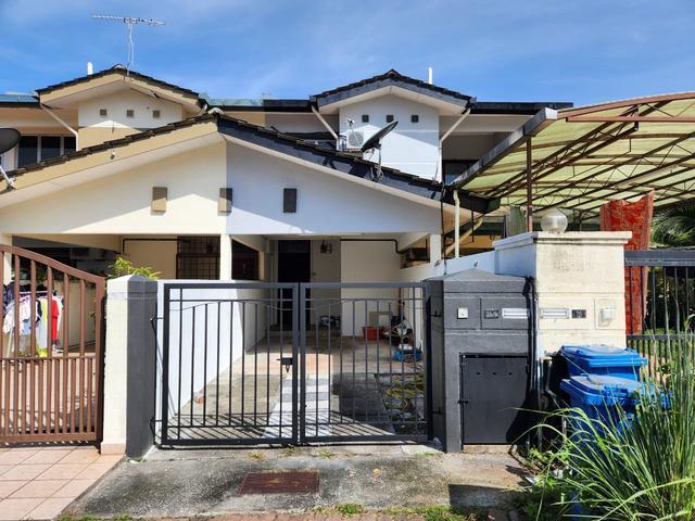 Townhouse for sale in Alam Impian, Selangor