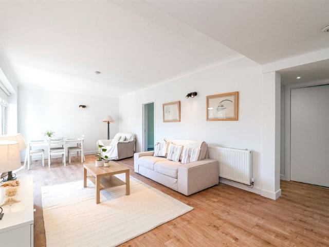 Apartment to rent in Bluebell, North Tipperary