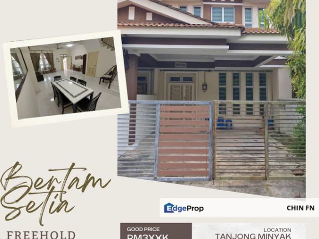 House for sale in Malaka
