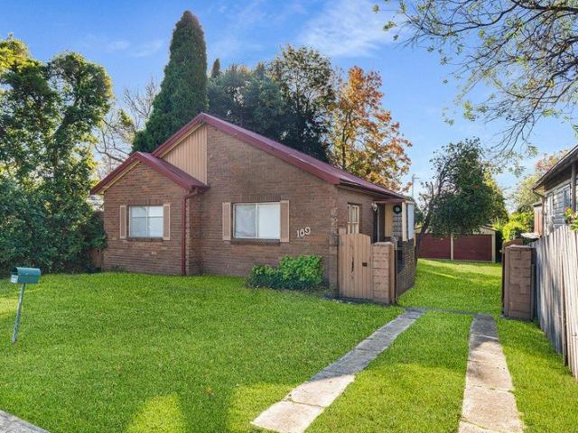 House for sale in Manchester Square, New South Wales