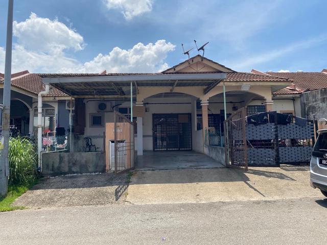 Terraced House for sale in Tanjong Sepat, Selangor