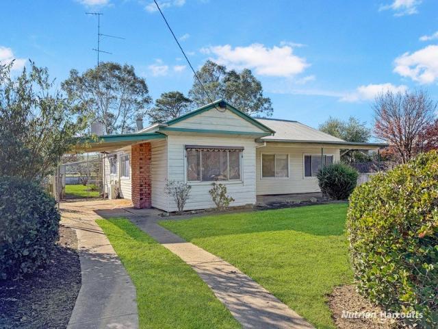 House for sale in Coleraine, Victoria