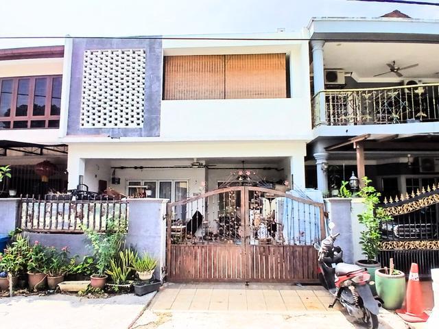 Terraced House for sale in Langat, Selangor