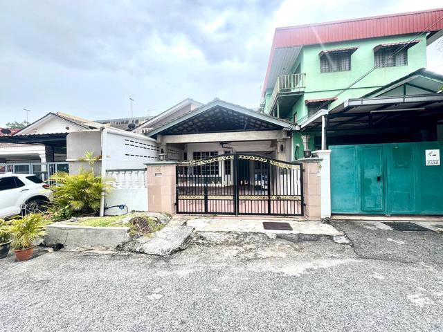 Terraced House for sale in Country Heights Damansara, Kuala Lumpur