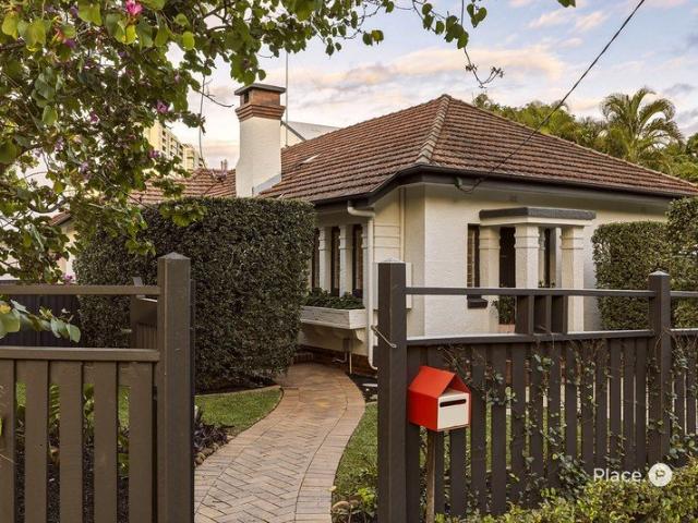 Townhouse for sale in Toombul, Queensland