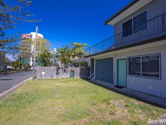 Granny Flat for rent in Tuncurry, New South Wales