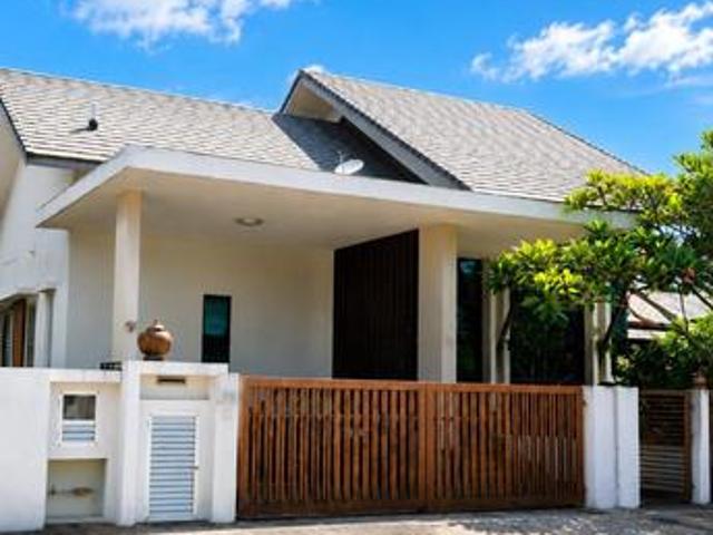 Bungalow for sale in Wellesley, Penang