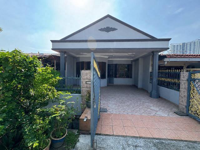 Terraced House for sale in Country Heights Damansara, Kuala Lumpur