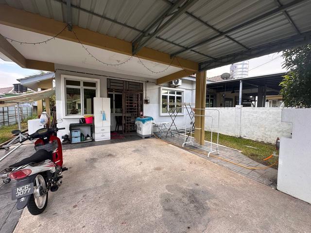 Residential House for sale in Tanjong Sepat, Selangor