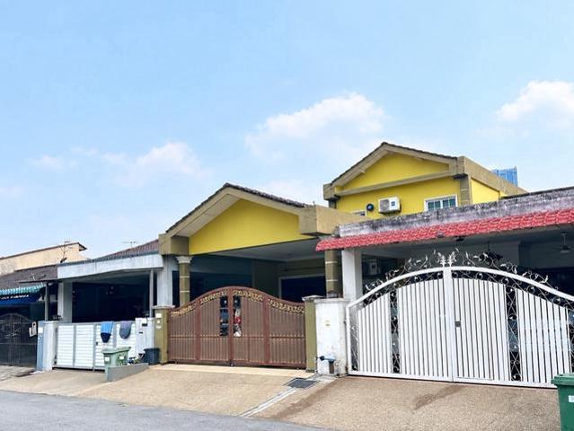 Terraced House for sale in Country Heights Damansara, Kuala Lumpur