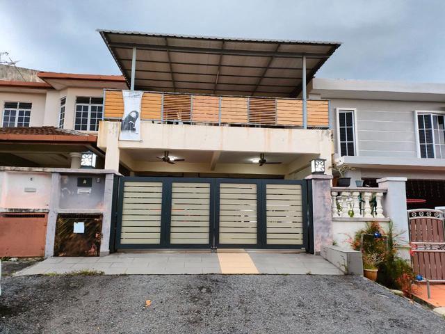 Terraced House for sale in Tanjong Sepat, Selangor