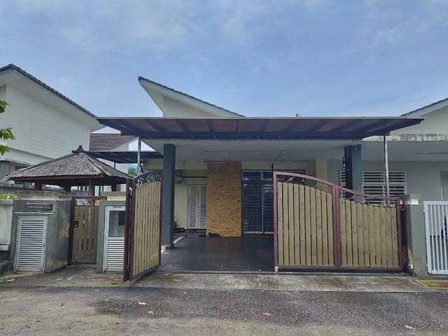 Residential House for sale in Sendayan Village, Negeri Sembilan