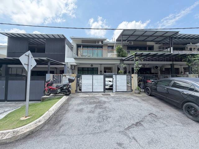 Terraced House for sale in Tanjong Sepat, Selangor