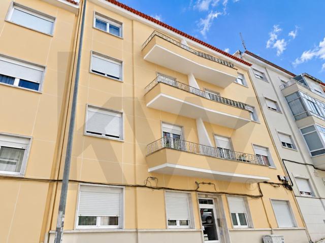 Apartamento alugar em Mina de Água, Amadora