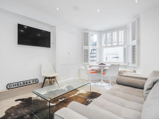 Apartment for rent in Earl's Court, Greater London