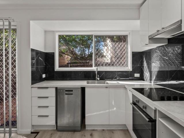Townhouse for rent in Toombul, Queensland