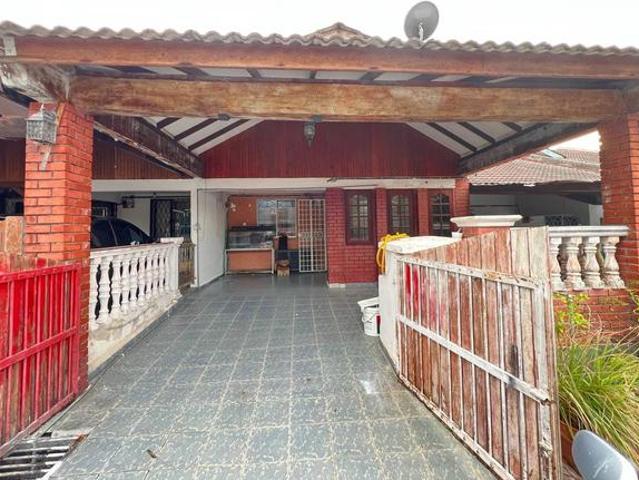 Terraced House for sale in Tanjong Sepat, Selangor