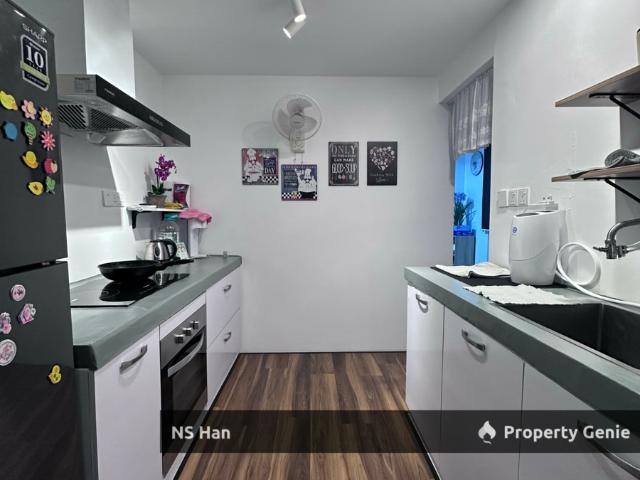 Condominium for sale in Malaka